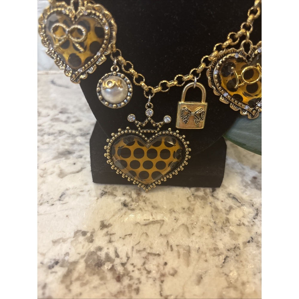 Betsey Johnson Three Heart Leopard Heart Key Rhinestones Locket Pearl Necklace - Picture 4 of 16